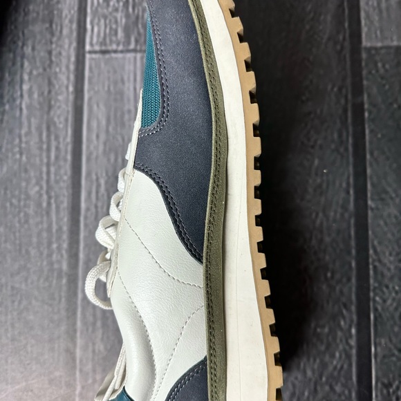 Universal Thread Womens US Shoe Size 8.5 White Green Blue - Picture 10 of 10